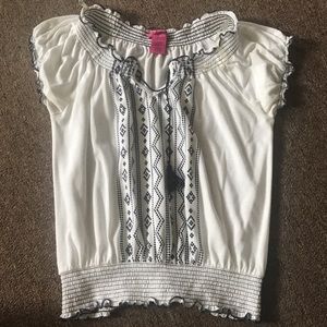 T shirt with tribal design